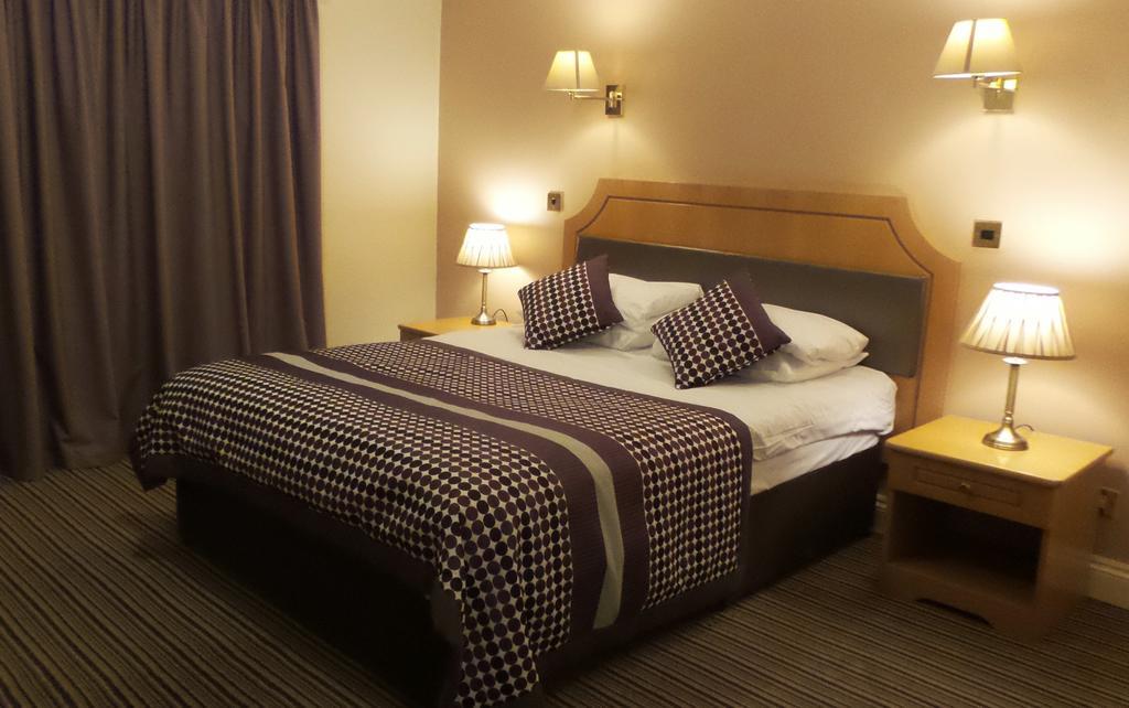 רדינג Parkside International Hotel מראה חיצוני תמונה